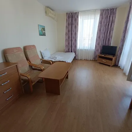 Riviera Apartament *