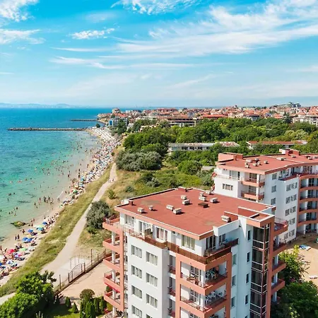 Riviera Apartament *